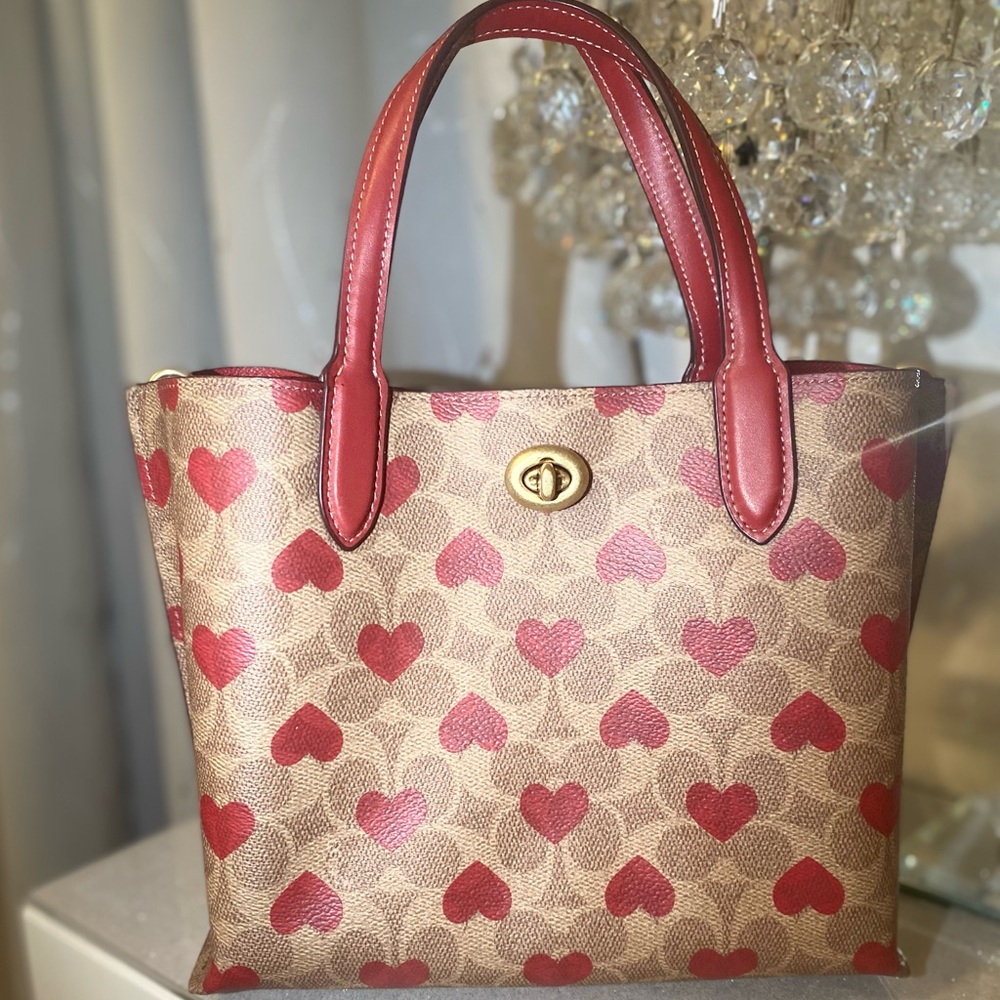 COACH willow tote bag 24